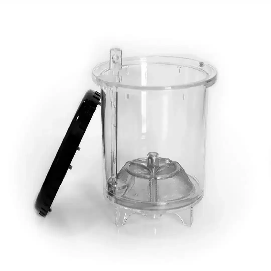 the quick magic tea brewer with lid and strainer image